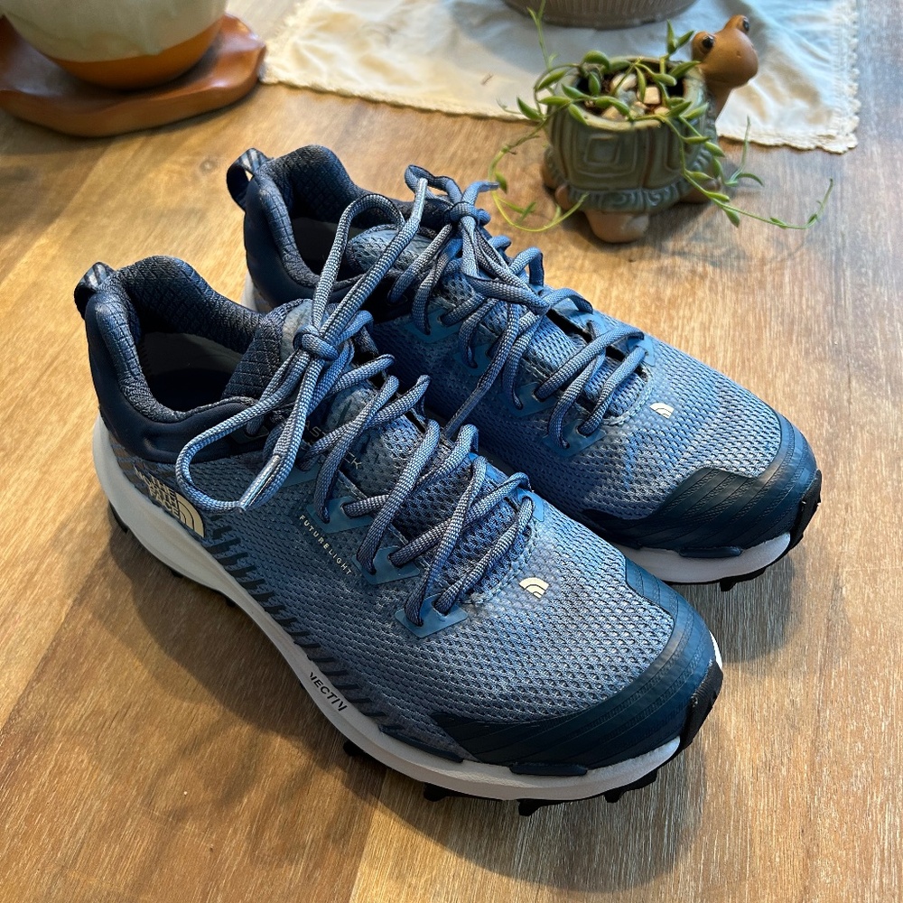 THE NORTH FACE VECTIV FASTPACK FUTURELIGHT BLUE HIKING SHOES - SIZE 7